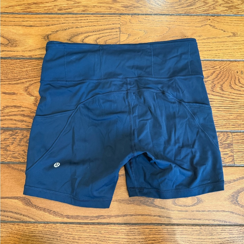 Lululemon Women's Navy Blue Shorts with Pockets - Picture 2 of 2
